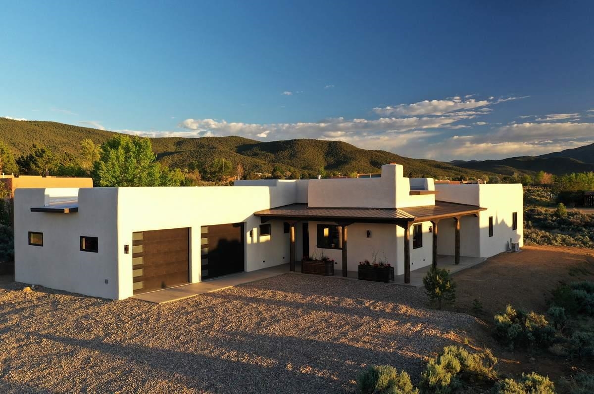 1202 Salida Del Sol Lane, Taos, NM 87571