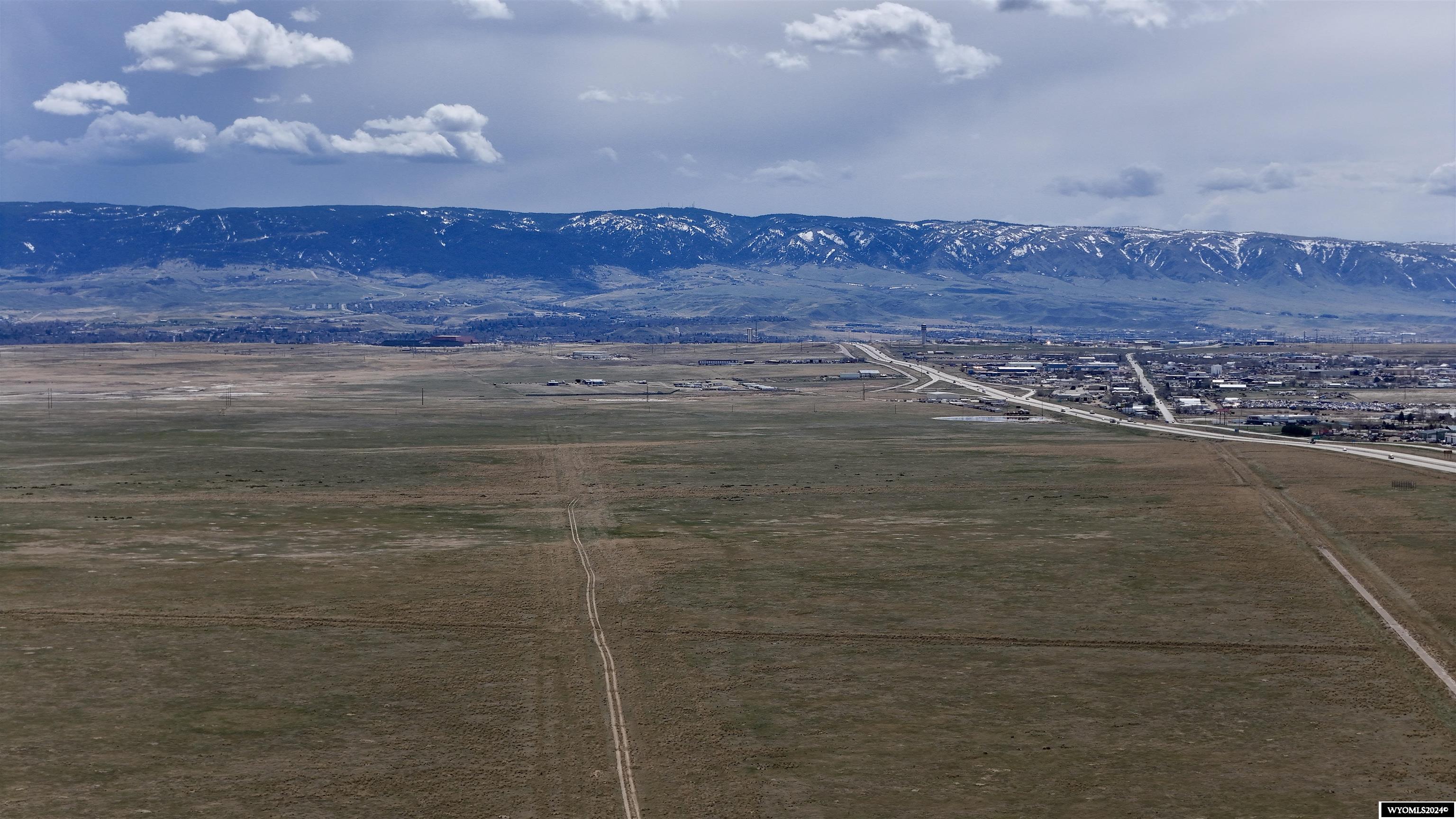 This 653± property sits directly adjacent to I-25 with over a mile of prime interstate frontage. There is direct access off Westwinds Rd making the drive to Casper just minutes. In addition to the incredible investment opportunities, this property offers endless views of Casper mountain and surrounding scenery. Sitting right next to Casper's city limits, this property lies directly in line for the path of potential expansion making it an excellent location for development.
